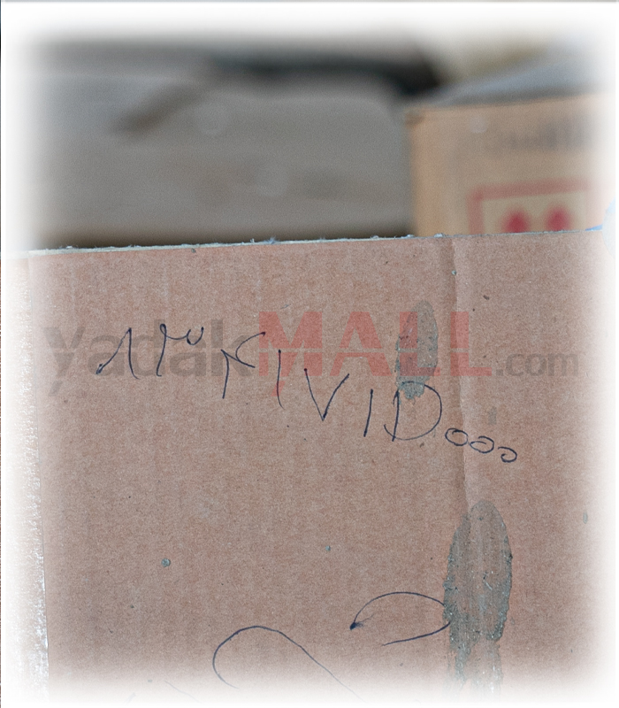 شیشه لچکی در عقب چپ کارنز